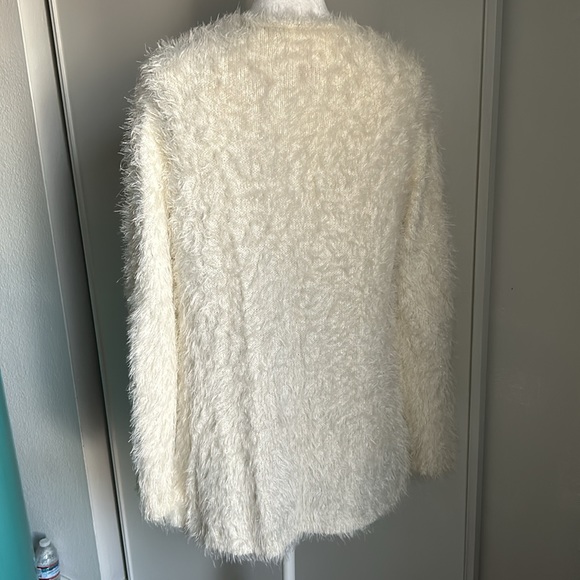 Justice Clothing Tween Open Front Fuzzy Eyelash Winter White and Gold Cardigan - Picture 3 of 6